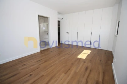 Apartamento T3 para Venda em Albufeira e Olhos de Água