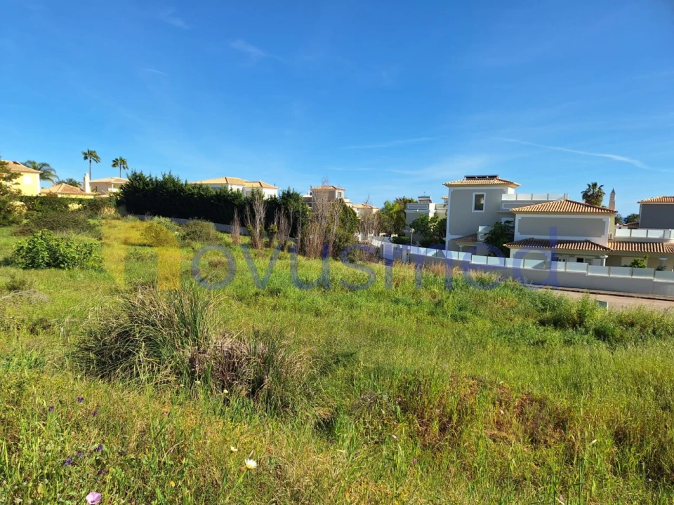 Terreno para Venda em Albufeira e Olhos de Água Foto 11