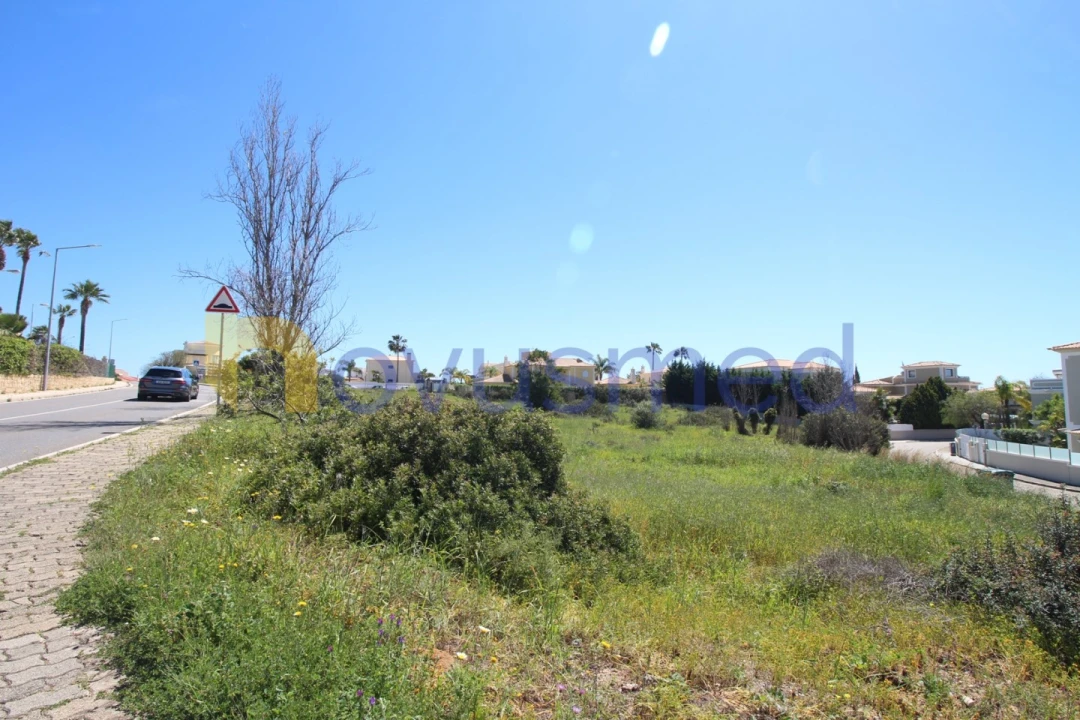 Terreno para Venda em Albufeira e Olhos de Água Foto 13