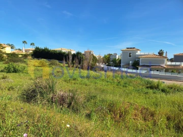 Terreno para Venda em Albufeira e Olhos de Água
