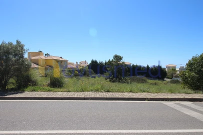Terreno para Venda em Albufeira e Olhos de Água