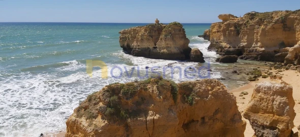 Terreno para Venda em Albufeira e Olhos de Água