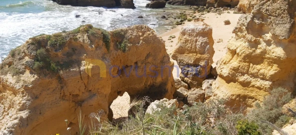Terreno para Venda em Albufeira e Olhos de Água