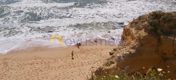 Terreno para Venda em Albufeira e Olhos de Água