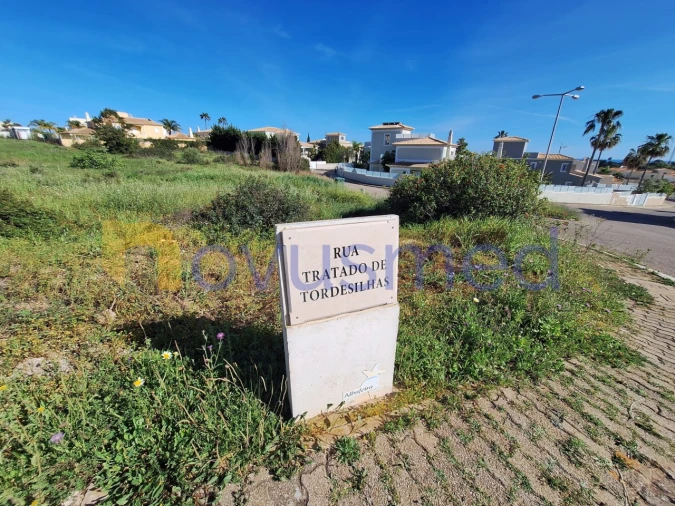 Terreno para Venda em Albufeira e Olhos de Água Foto 9