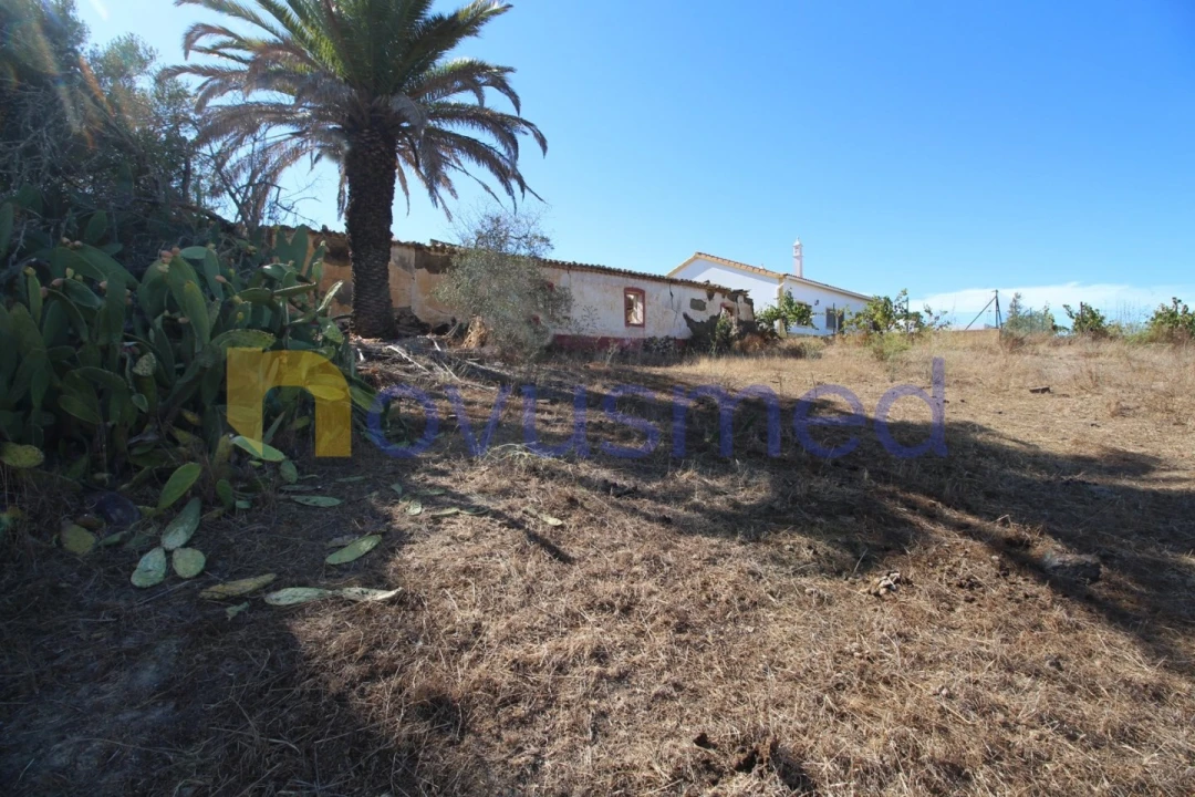 Moradia T4 para Venda em São Bartolomeu de Messines Foto 2