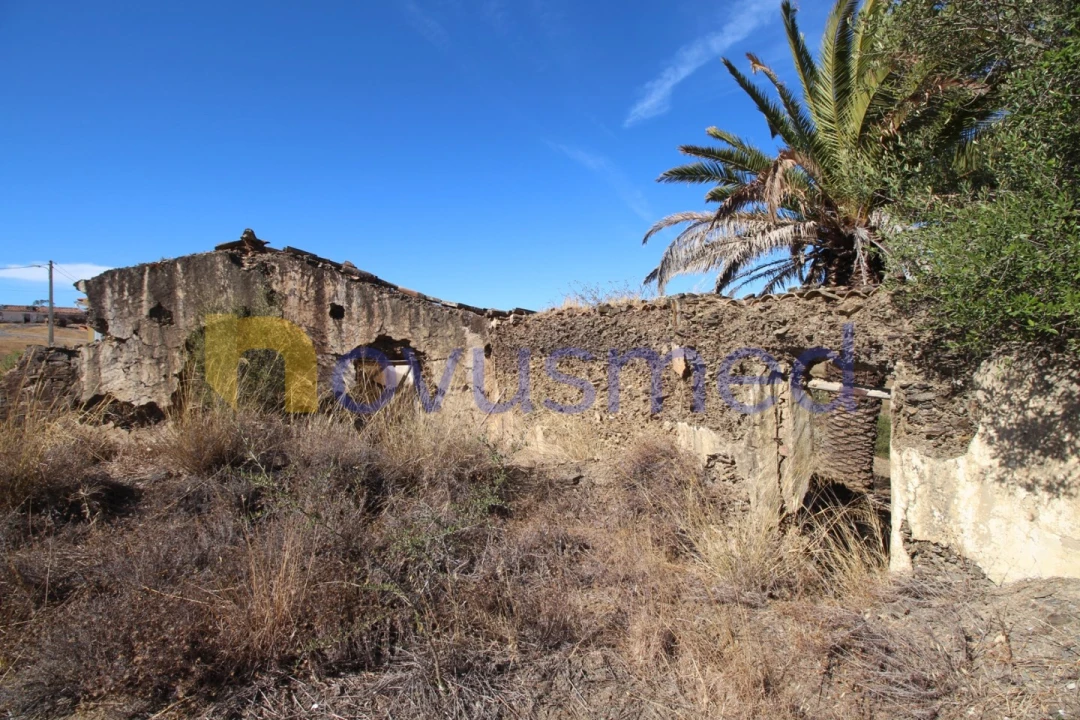 Moradia T4 para Venda em São Bartolomeu de Messines Foto 11