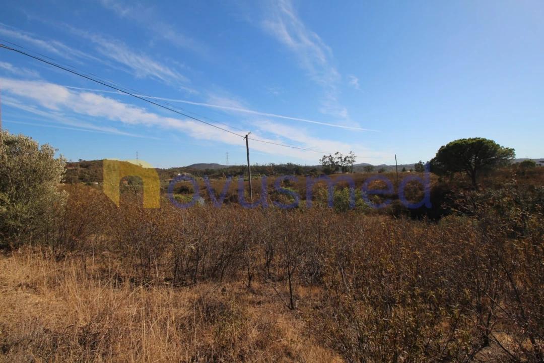 Moradia T4 para Venda em São Bartolomeu de Messines Foto 19