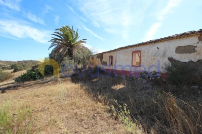 Moradia T4 para Venda em São Bartolomeu de Messines