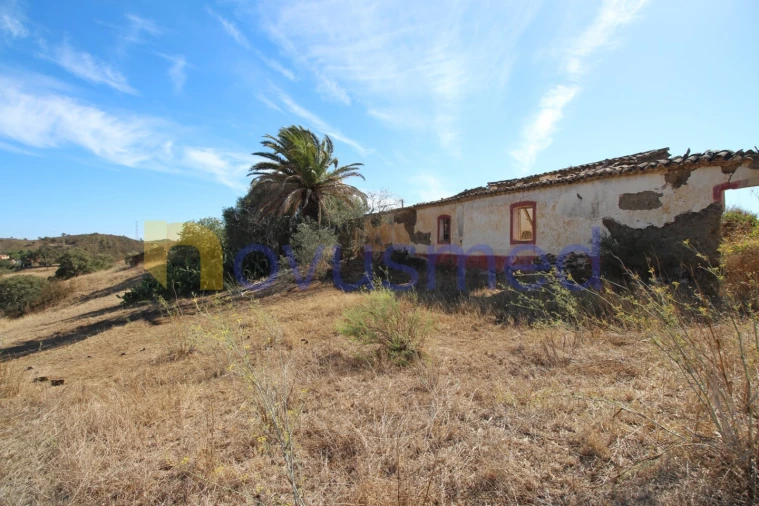 Moradia T4 para Venda em São Bartolomeu de Messines Foto 3