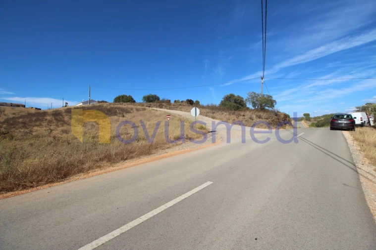 Moradia T4 para Venda em São Bartolomeu de Messines Foto 17