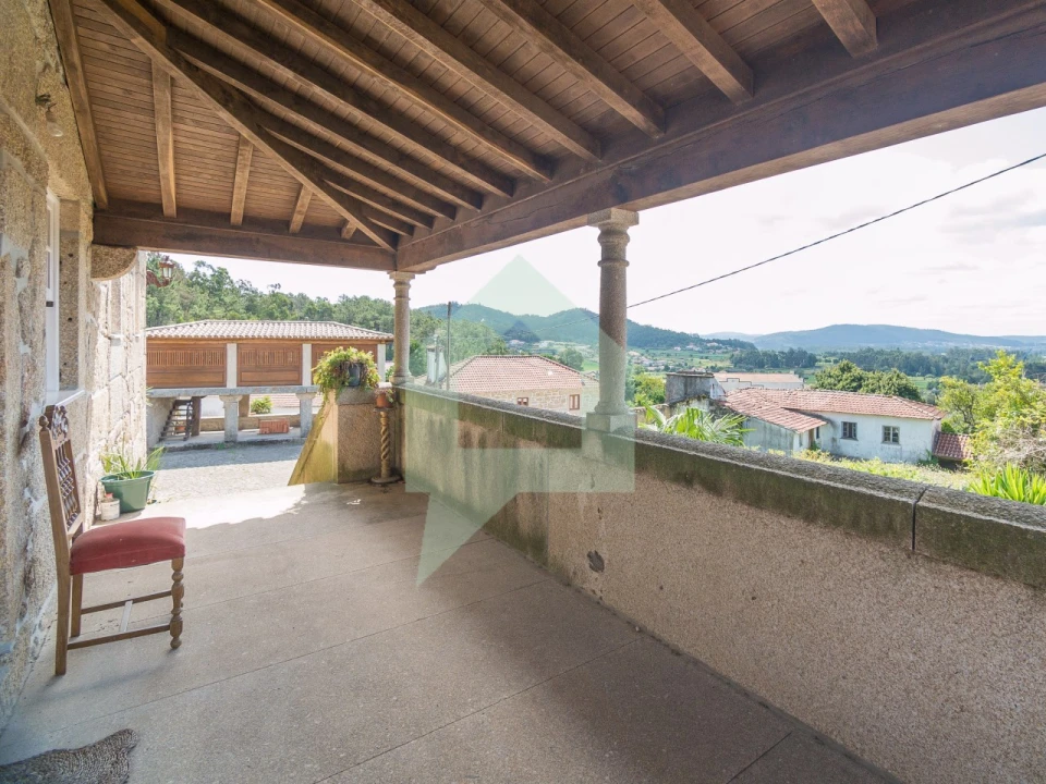 Moradia T3 para Venda em Creixomil e Mariz Foto 2