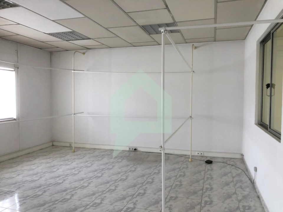 Armazém para Arrendamento em Barcelos, V.Boa, V.Frescainha Foto 15