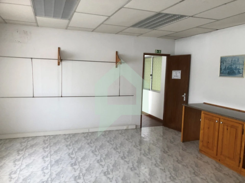 Armazém para Arrendamento em Barcelos, V.Boa, V.Frescainha Foto 23