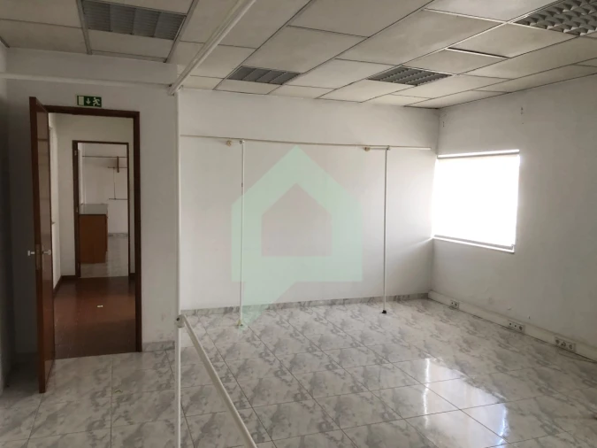 Armazém para Arrendamento em Barcelos, V.Boa, V.Frescainha Foto 17