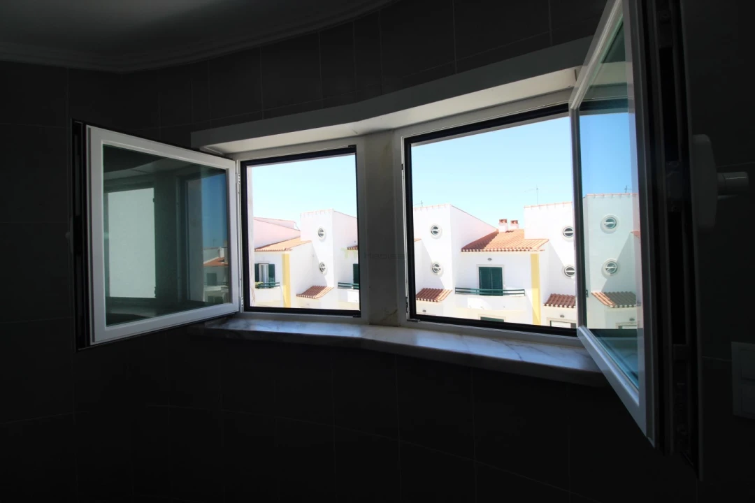 Moradia T4 para Venda em Ericeira Foto 59