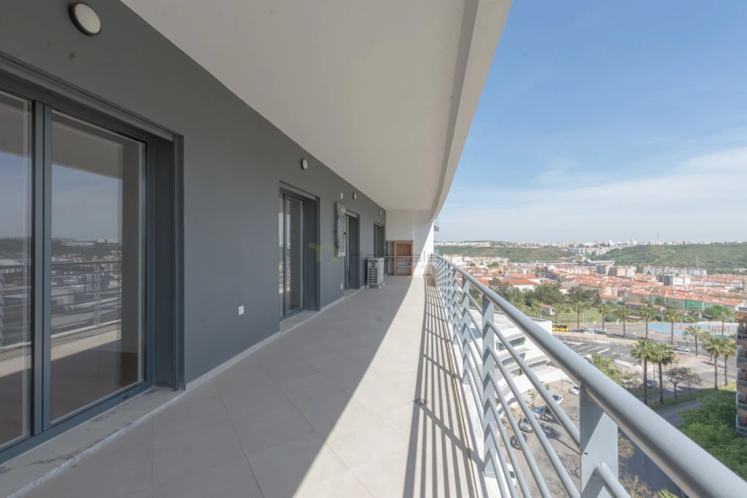 Apartamento T3 para Venda em Odivelas Foto 2