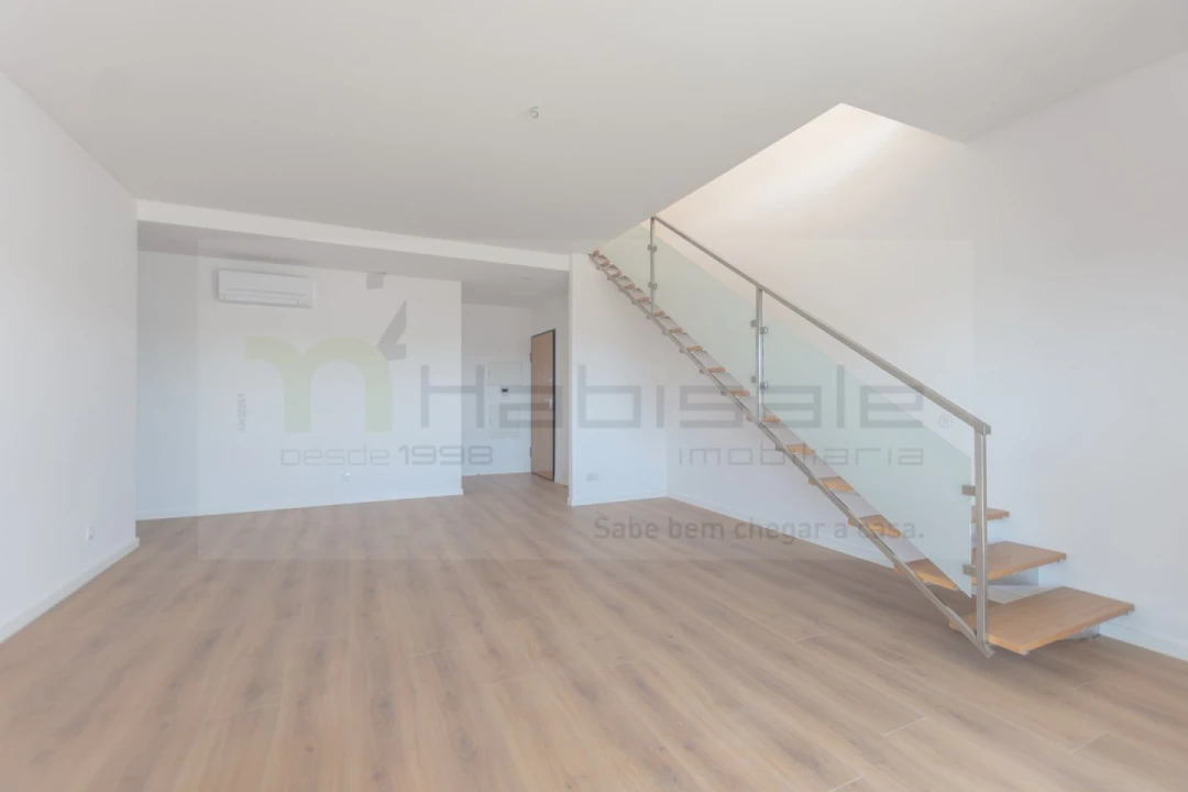Apartamento T3 para Venda em Odivelas Foto 4