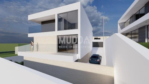 Moradia T4 para Venda em São Felix da Marinha