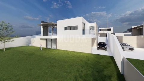 Moradia T4 para Venda em São Felix da Marinha