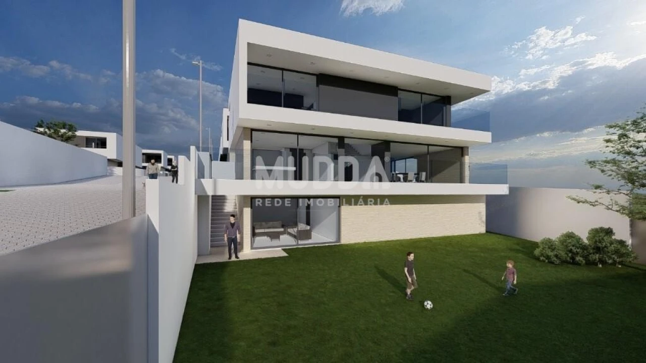 Moradia T4 para Venda em São Felix da Marinha Foto 25