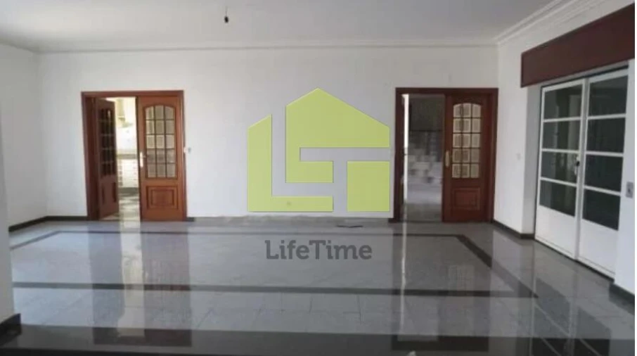 Moradia T4 para Venda em Assunção, Ajuda, Salvador e Santo Ildefonso Foto 4