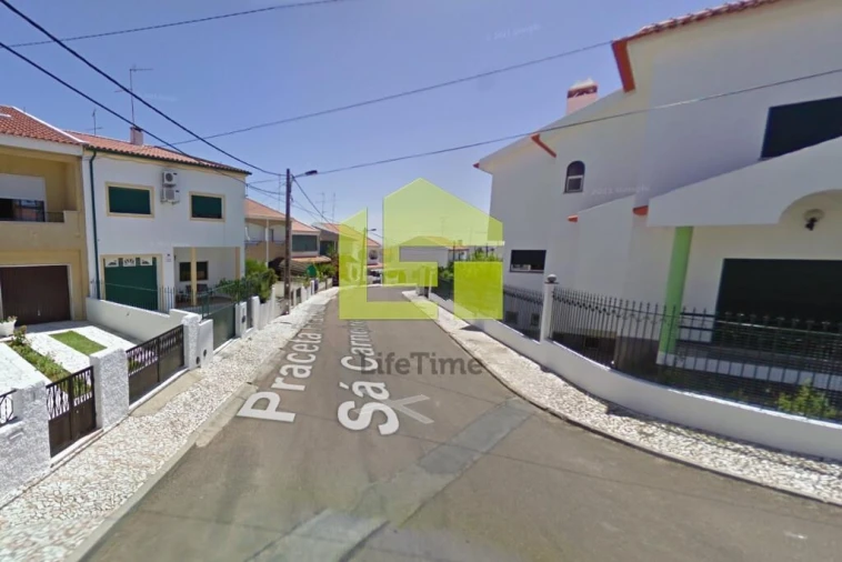 Moradia T4 para Venda em Assunção, Ajuda, Salvador e Santo Ildefonso Foto 13