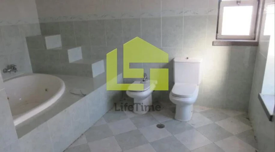 Moradia T4 para Venda em Assunção, Ajuda, Salvador e Santo Ildefonso Foto 11