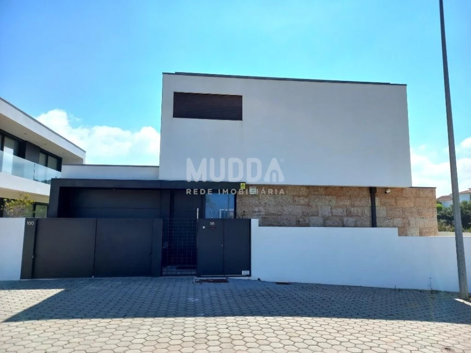 Moradia T4 para Venda em São Felix da Marinha Foto 6
