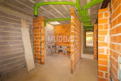 Moradia T4 para Venda em São Felix da Marinha