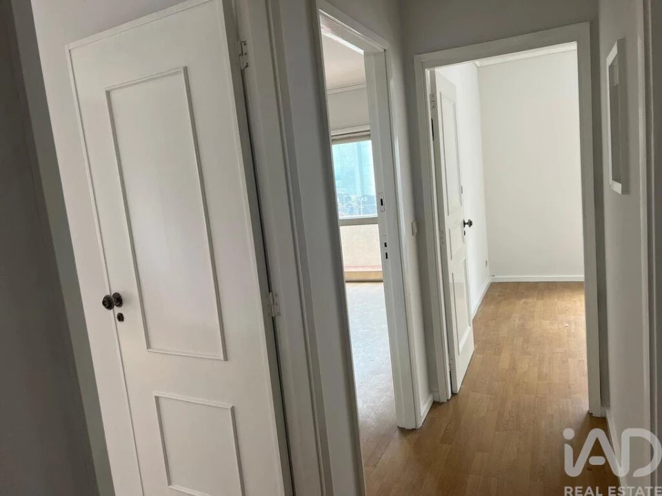 Apartamento T3 para Venda em Mafamude e Vilar do Paraíso Foto 19