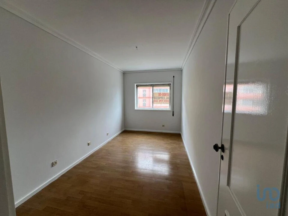 Apartamento T3 para Venda em Mafamude e Vilar do Paraíso Foto 4