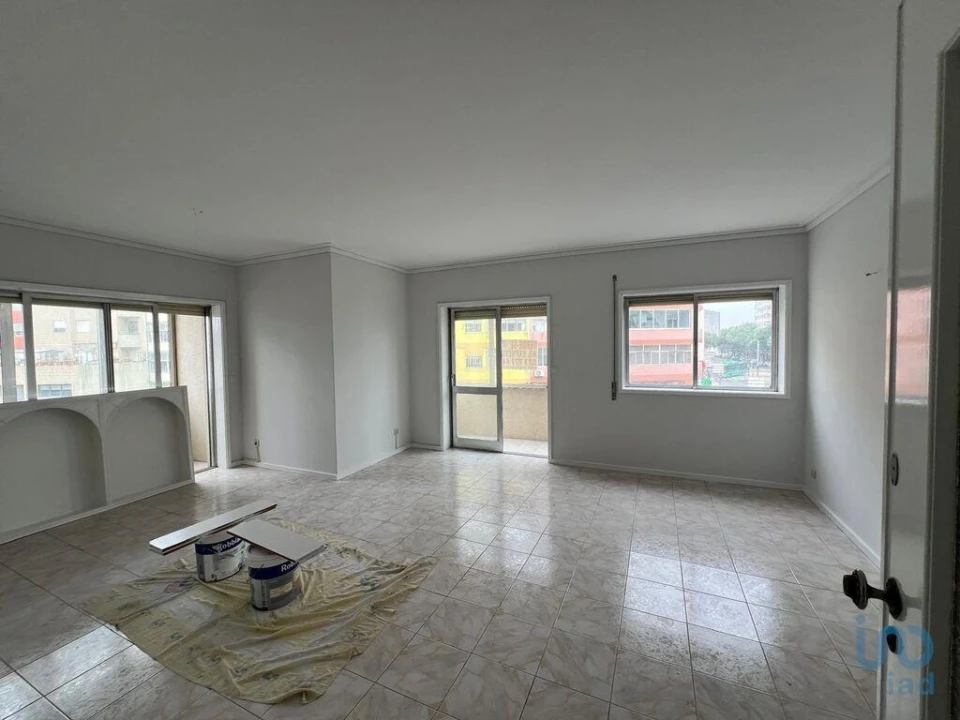 Apartamento T3 para Venda em Mafamude e Vilar do Paraíso Foto 15