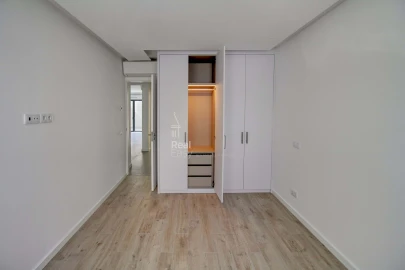 Apartamento T5 para Venda em Loule (São Sebastião)