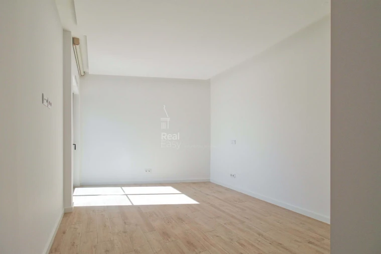 Apartamento T5 para Venda em Loule (São Sebastião) Foto 19