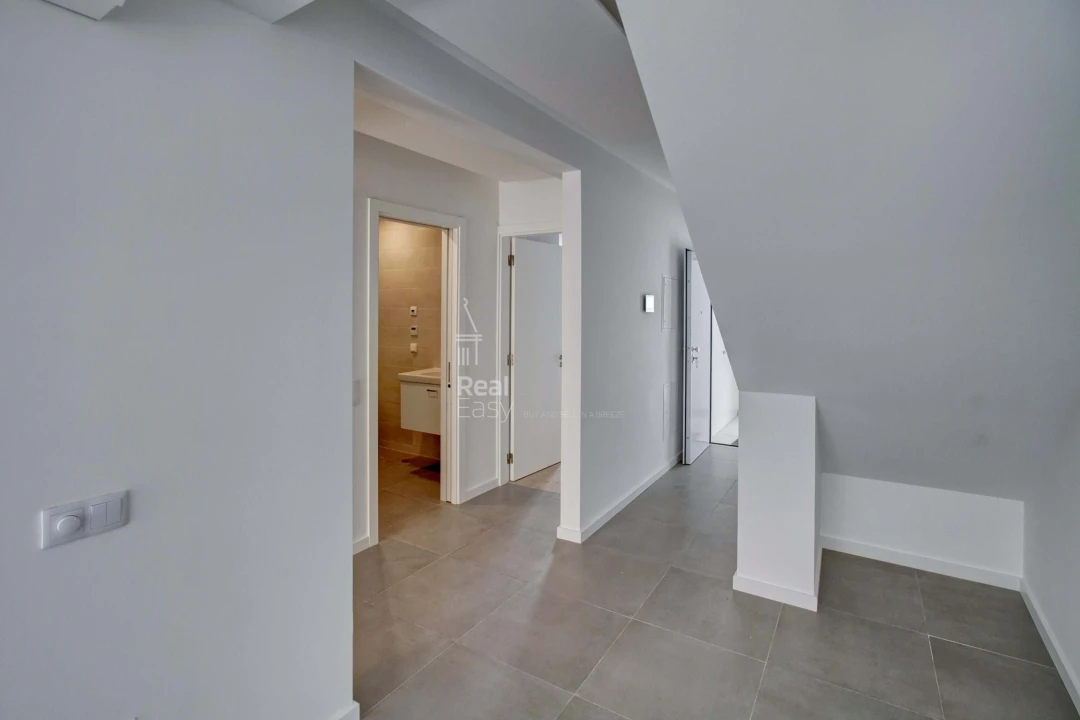 Apartamento T5 para Venda em Loule (São Sebastião) Foto 8
