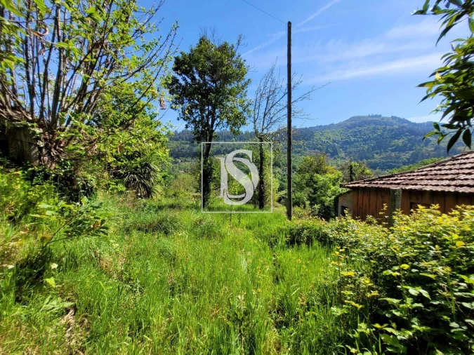 Moradia T2 para Venda em Cinfães Foto 2