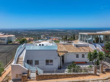 Moradia T2 para Venda em Santa Barbara de Nexe