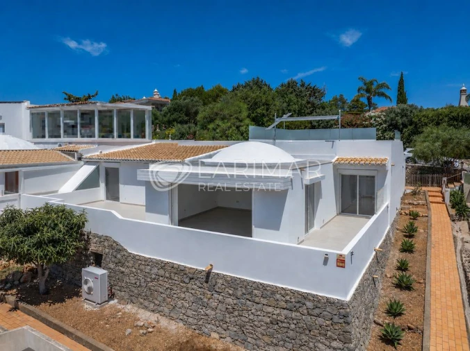 Moradia T2 para Venda em Santa Barbara de Nexe Foto 19