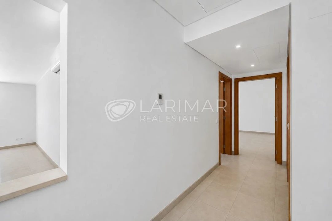 Moradia T2 para Venda em Santa Barbara de Nexe Foto 17