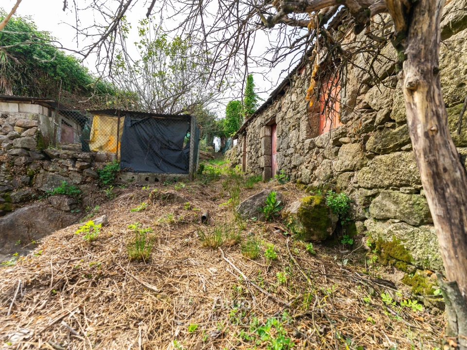 Moradia T2 para Venda em Tagilde e Vizela (São Paio) Foto 11