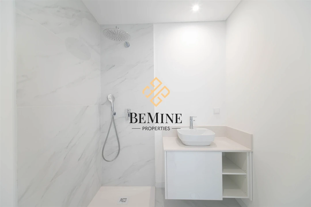 Moradia T4 para Venda em São Martinho Foto 19