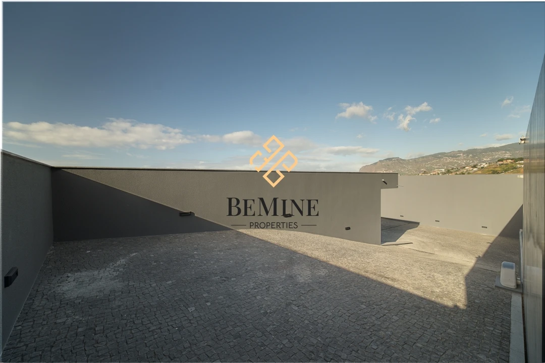 Moradia T4 para Venda em São Martinho Foto 5