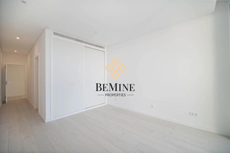 Moradia T4 para Venda em São Martinho Foto 18