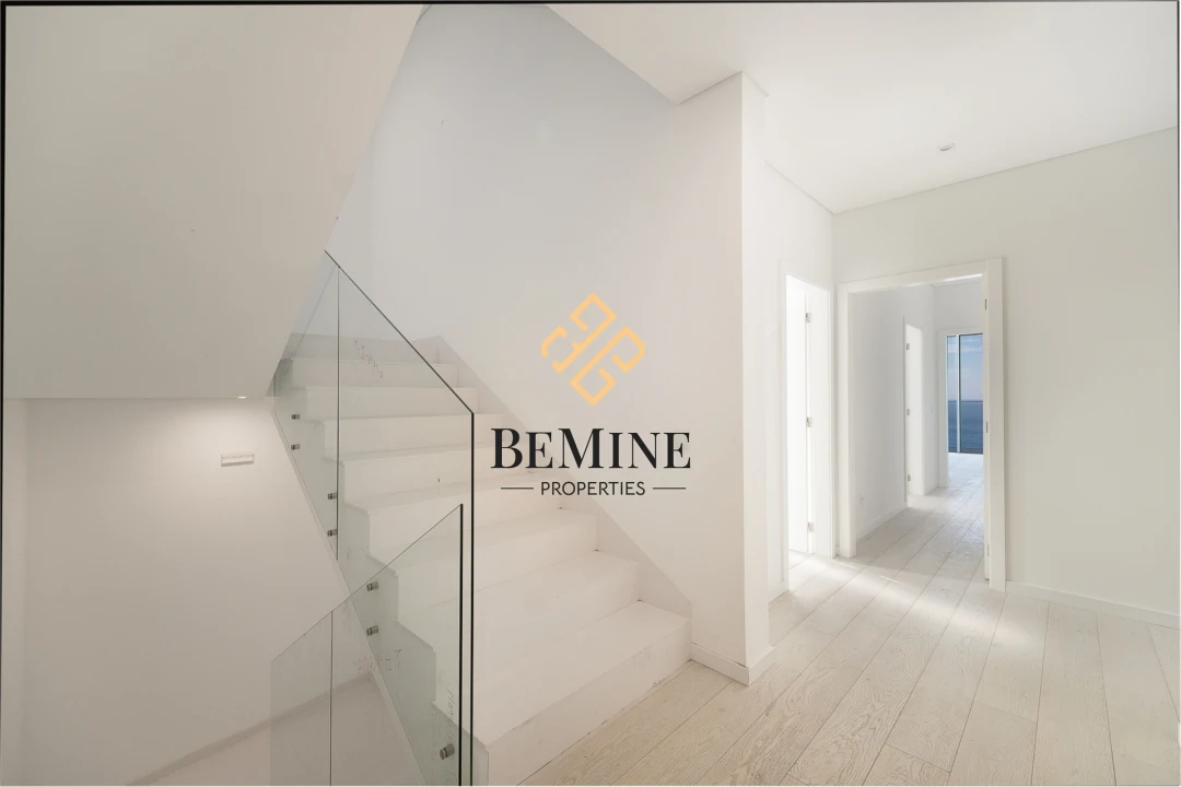 Moradia T4 para Venda em São Martinho Foto 7