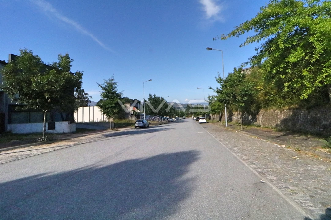 Terreno Comércio / Armazém para Venda em Gême Foto 2