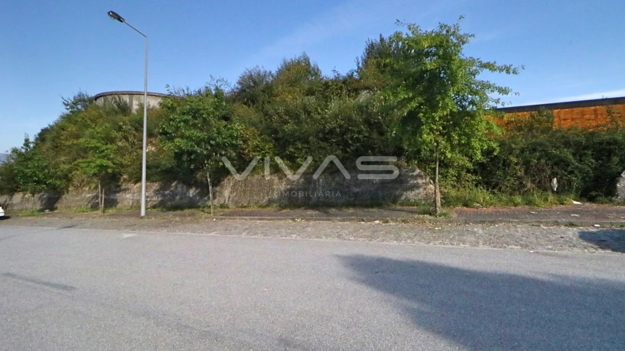 Terreno Comércio / Armazém para Venda em Gême