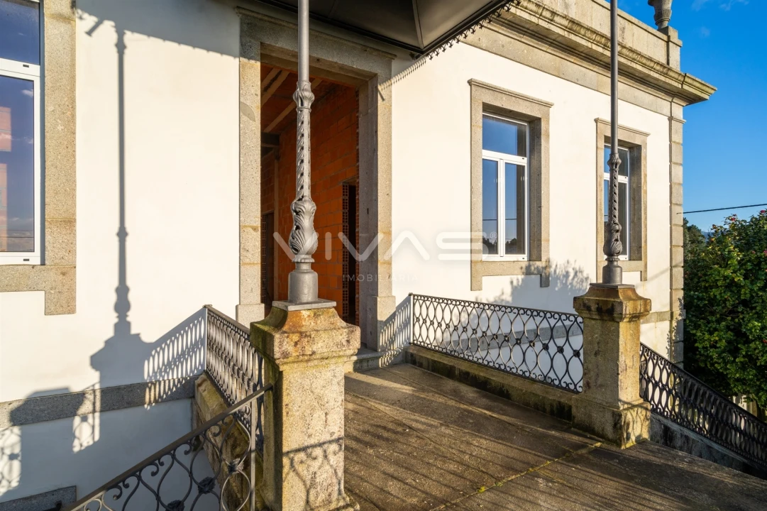 Moradia T14 para Venda em Lago Foto 19