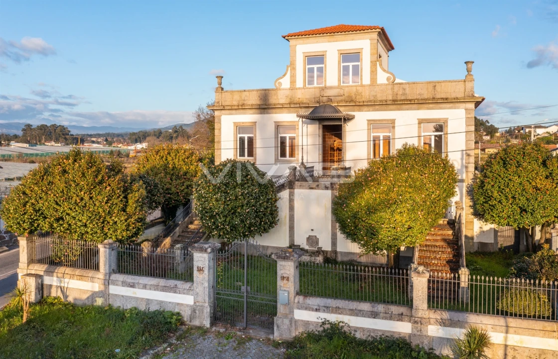 Moradia T14 para Venda em Lago Foto 2