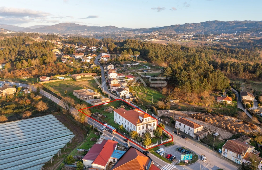 Moradia T14 para Venda em Lago Foto 8